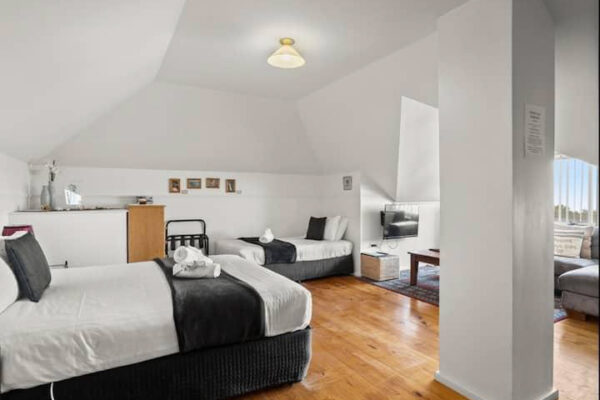 Ye Olde Customs House 05