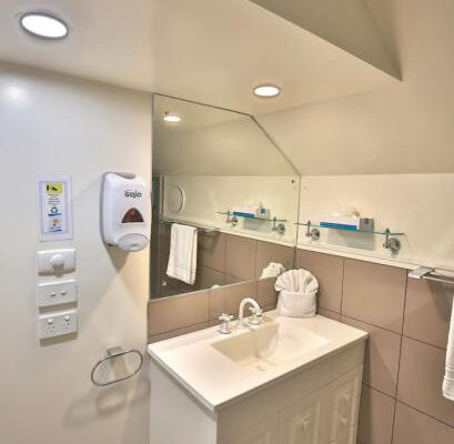 Ye Olde Customs House 10